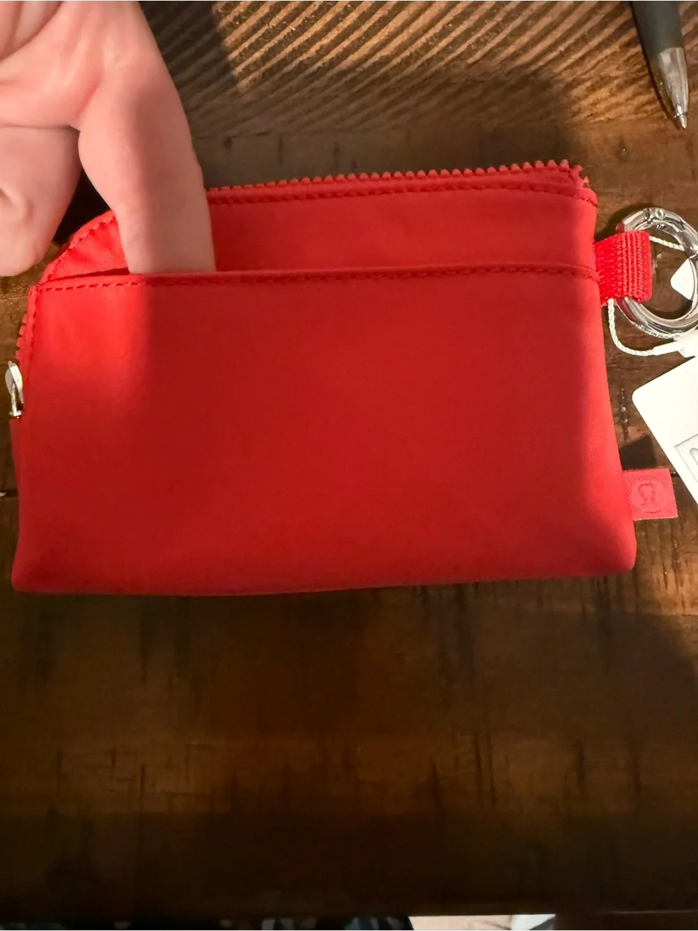 lululemon red and white clippable card pouch